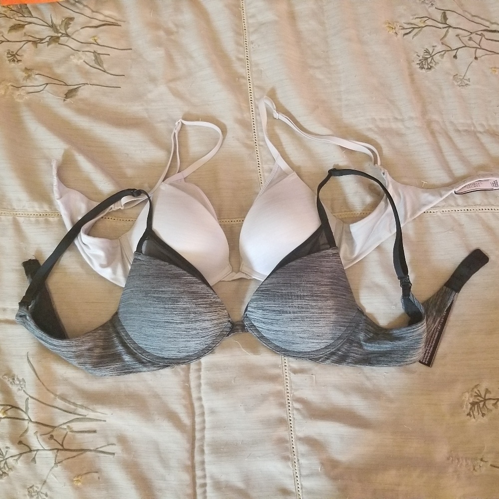 2 VS Padded Plunge Bras